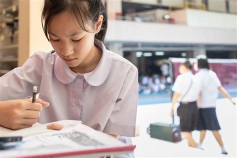 考試 早餐|考生應考如何保持頭腦清醒？ 營養師分享「補腦清單」：吃早餐。